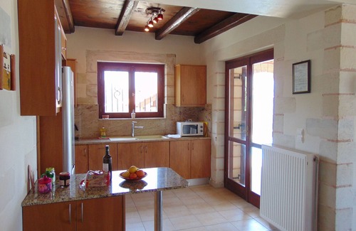 Makhairoi Villa | Villa Petra: Breathtaking Sea Views with High-Speed Internet
