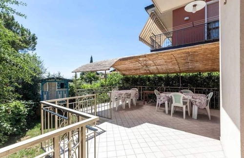 Padenghe sul Garda House | Discover Villa Petra: A Family-Friendly Retreat by the Lake