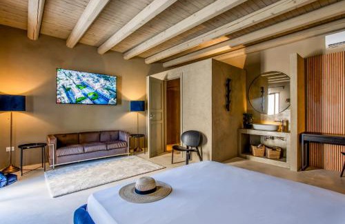 Noto House | Indulge in Villa Petra Noto - 4-Star Oceanfront Retreat