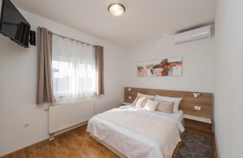 Brisevo Apartment | Villa Petra: Poolside Retreat with Oceanfront Views