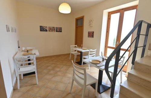 Mondragone Bed & Breakfast | Villa Petrinum B&B - Family Friendly with Breakfast Included