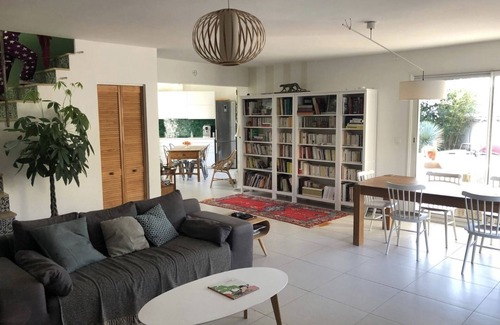 Les Matelles House | Relaxing Villa Pic Saint Loup with Pool, Family-Friendly Stay