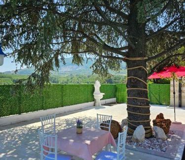 Arandelovac Villa | Villa Picasso Arandjelovac: Rated 10/10 with Ocean Views
