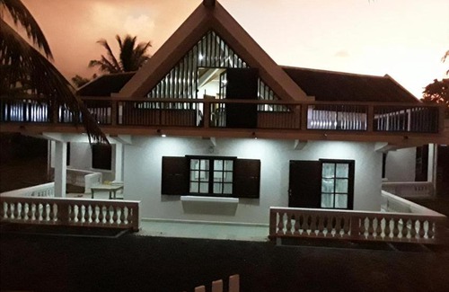 Antalaha Villa | Discover Villa Pied Dans L'Eau: Pet-Friendly Retreat