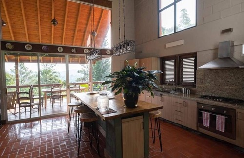 Jarabacoa House | Villa Pinos del Sol: Family-Friendly Getaway with Pool