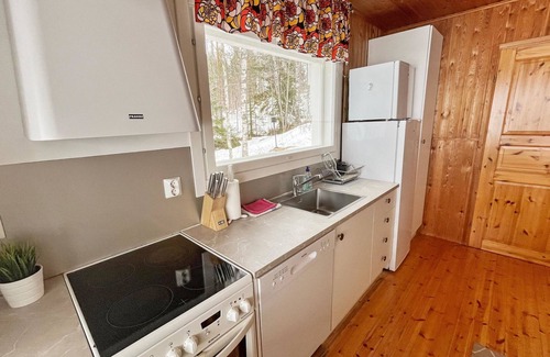Raakkyla House | Experience Villa Piranniemi: Lake View and Spa Retreat