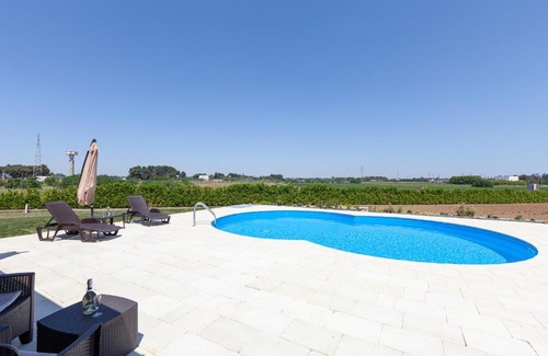 Sogliano Cavour Villa | Relaxing Villa with Pool, Hot Tub & Billiards Near You