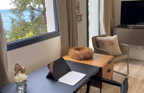 Eze House | Cozy Villa Piscine with Ocean Views and Private Pool