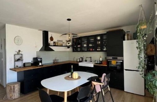 Perols Villa | Villa Piscine: Family-Friendly Retreat Steps from the Beach