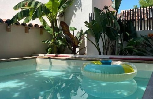 Perols Villa | Villa Piscine: Family-Friendly Retreat Steps from the Beach