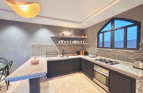 Saada Villa | Villa piscine privée, vue superbe, proche centre