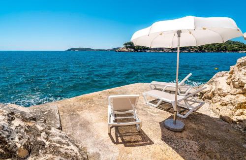 Stikovica Villa | Escape to Oceanfront Villas in Zaton, Croatia - 4 Star Stay