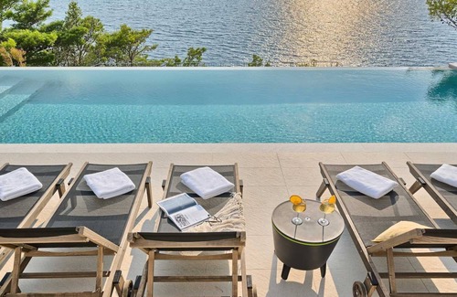 Brela Villa | Villa Platinum Pearl - beachfront villa with 5 bedrooms