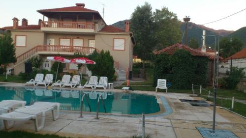 Lefkonas Apartment | Villa Platythea: Oceanfront Escape with Private Pool & Spa