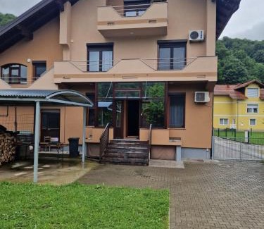Mali Radic House | Villa Plavno