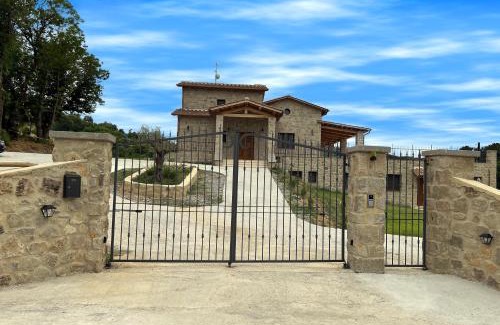 Castel del Piano Villa | Experience Villa Podere Vista Verde: Oceanfront Bliss Awaits