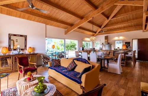 Monacia-d'Aullene House | Villa Pol & Dod: Scenic Views with Pool Access