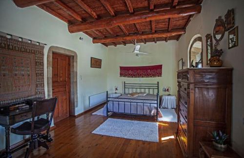 Kissamos House | Discover Family-Friendly Comfort at Villa Polirinia