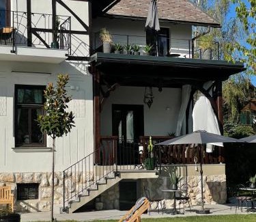 Bled Bed & Breakfast | Villa Pomona: Guest Rated 10/10 with Pool & Breakfast