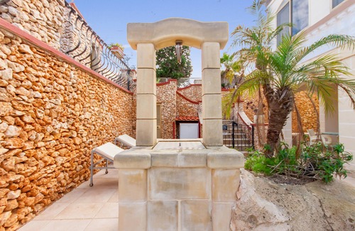 Mellieha Apartment | Relax at Villa & Pool Apart 1 in Mellieha Bay