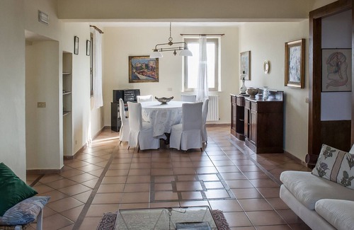 Cupra Marittima Villa | Family-Friendly Villa with Pool & Ocean Views, Rated 9.6