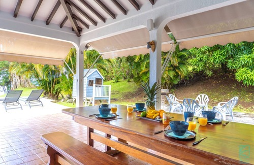 Trois-Rivieres Villa | Villa pool panoramic sea view