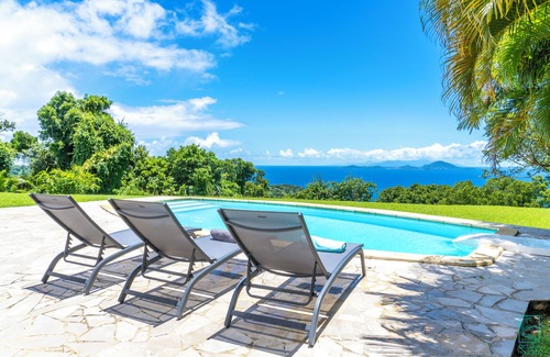 Trois-Rivieres Villa | Villa pool panoramic sea view