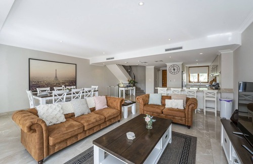 Wannanup Villa | Oceanfront Villa Port Grimaud with Stunning Ocean Views