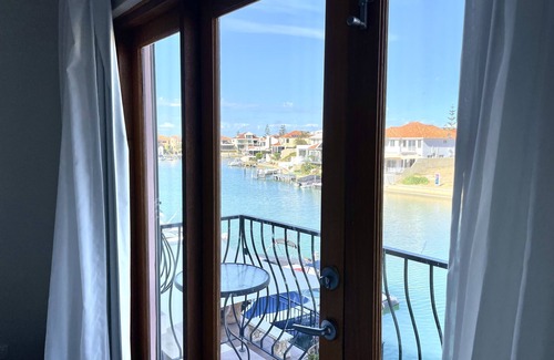 Wannanup Villa | Oceanfront Villa Port Grimaud with Stunning Ocean Views