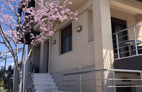 Paralia Dionysiou House | Relax at Villa Portaria with Pool and Ocean View