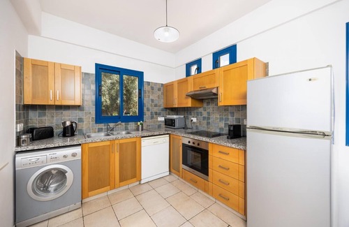 Agios Georgios Pegeias Villa | Villa Poseidonas - Three Bedroom Villa, Sleeps 7