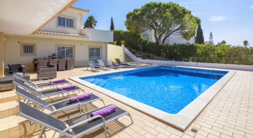 Carvoeiro Villa | Elegant Villa Povo do Burro: Steps from Resort Center