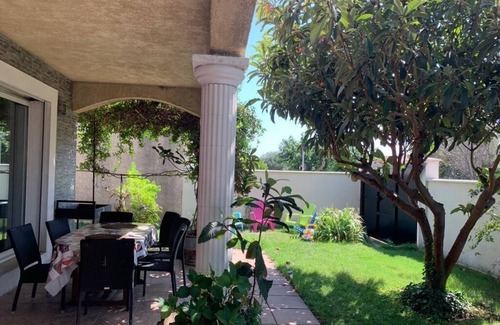 Lunel Villa | Villa Prés des Plages du Sud: Intimate Getaway Awaits