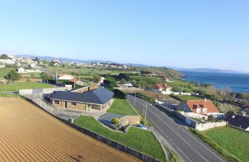 Sanxenxo Villa | Cozy Villa Praguiera with Ocean Views in Sanxenxo