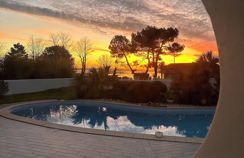 Meschers-sur-Gironde Villa | Seaside Villa Premium Near Royan: Pool & Family Friendly