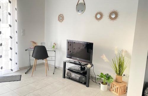 Bagnols-sur-Ceze Villa | Discover Villa Premium: Family-Friendly Retreat with 9.3 Rating