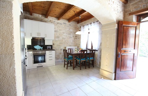 Atsipópoulon House | Villa Preveli: Cozy Villa with Pool near Beach & Village