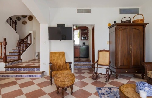 Barrero House | Oceanfront Villa Primavera: Romantic Retreat with Pool & Spa