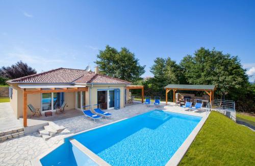 Groznjan Villa | Family-Friendly Villa Principe with Pool and Relaxing Vibes