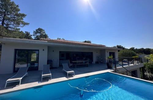 Cirendinu Villa | Seaside Villa with Private Pool & Ocean Views in Pinarello