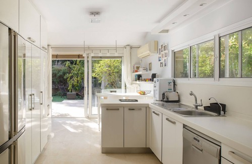 Tel Aviv Villa | Private Pool & Garden Retreat in the City by FeelHome