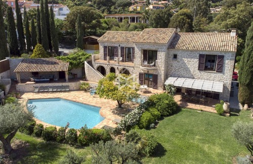 Le Lavandou Villa | Relax at Villa Proche de la Plage de Pramousquier