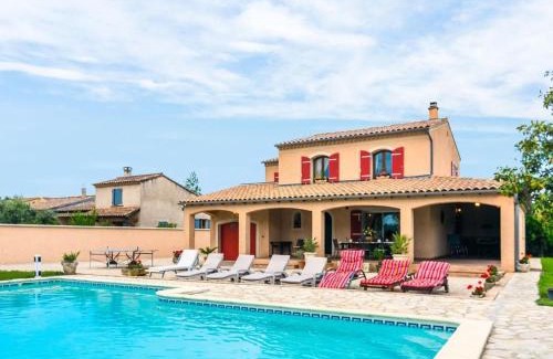 Althen-des-Paluds House | Elegant Villa Provençale with Pool and Family-Friendly Amenities