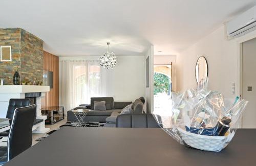 Trans-en-Provence Villa | Delightful Villa Provençale Peical with Ocean View & Pool