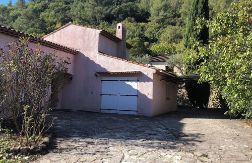 Belgentier House | Villa Provençale au Calme Entourée de Verdure, Animaux de Compagnie Acceptés !