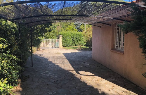 Belgentier House | Villa Provençale au Calme Entourée de Verdure, Animaux de Compagnie Acceptés !
