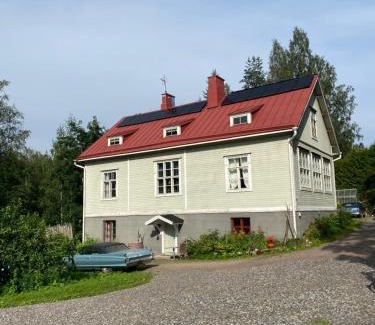 Hameenlinna House | Villa Puistolan huone