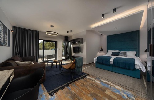 Brisevo Villa | Villa Quercus: Guest Rated 10/10 with Pool & Hot Tub