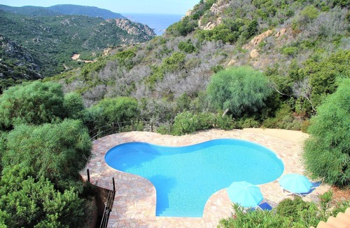 Costa Paradiso Villa | Villa Querida: Pet-Friendly Retreat with Private Pool