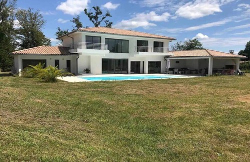 Cenac House | Villa Récente d Architecte au Cœur des Vignes